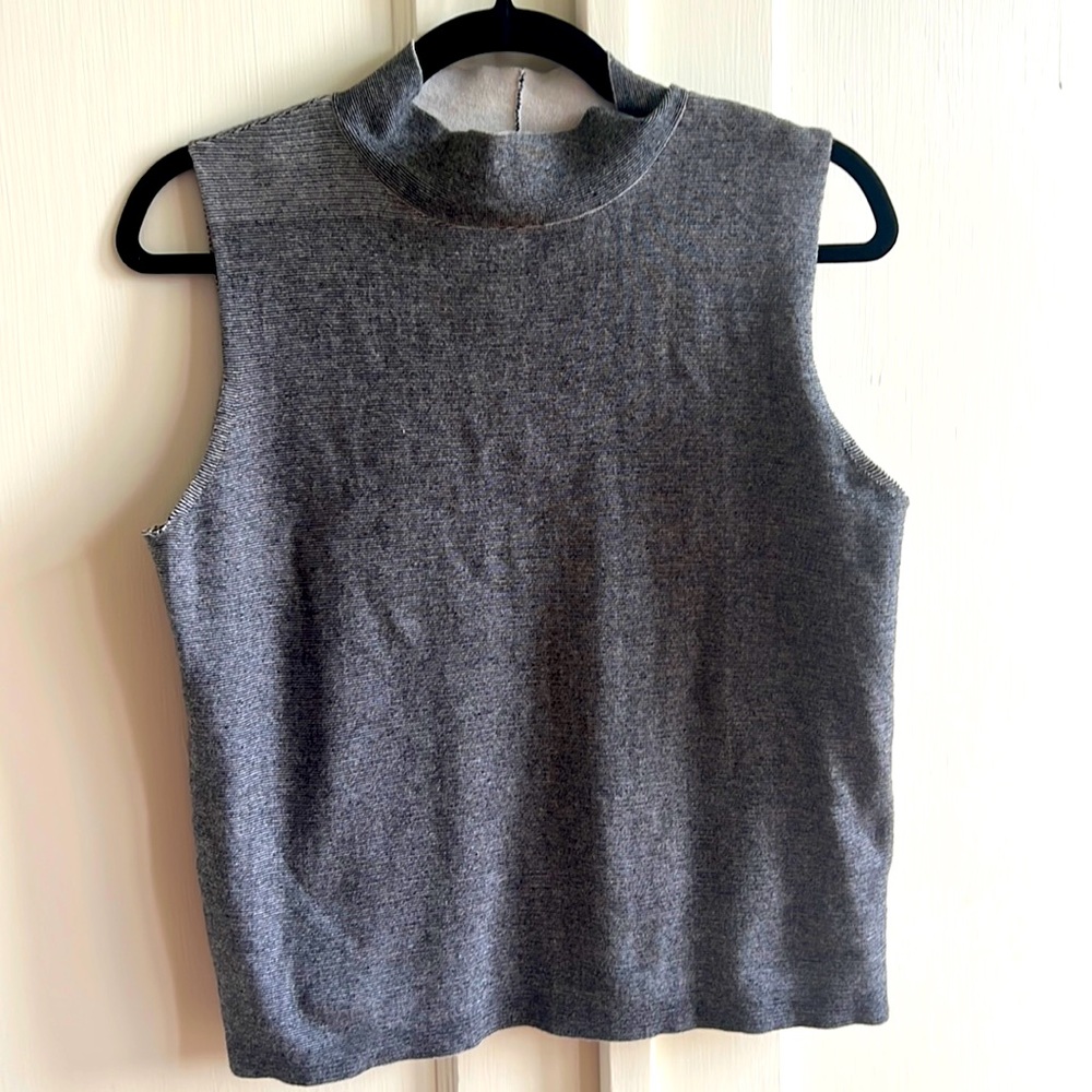 Sleeveless mock turtleneck crop top